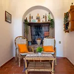 Host In Italy - Trullo Belvedere